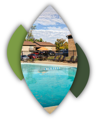 Swimming Pool With Sundeck - University Of Missouri (400x503)