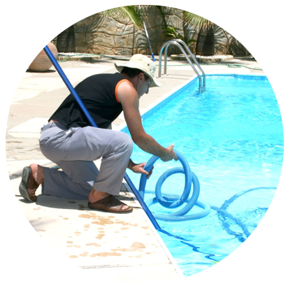 Experienced Worker Cleaning The Swimming Pool - Swimming Pool (412x412)