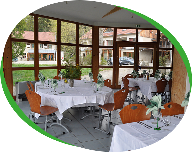 La Rotonde Du Restaurant - Kitchen & Dining Room Table (800x600)