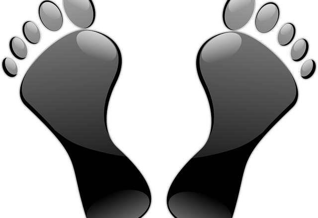 Romans 8-10 How Beautiful Are The Feet Of Those Who - Black Feet (640x440)