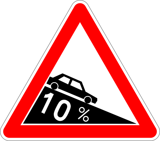 Sign, Road Sign, Traffic Sign, Steep Hill Downwards - Steep Descent Road Sign (640x564)