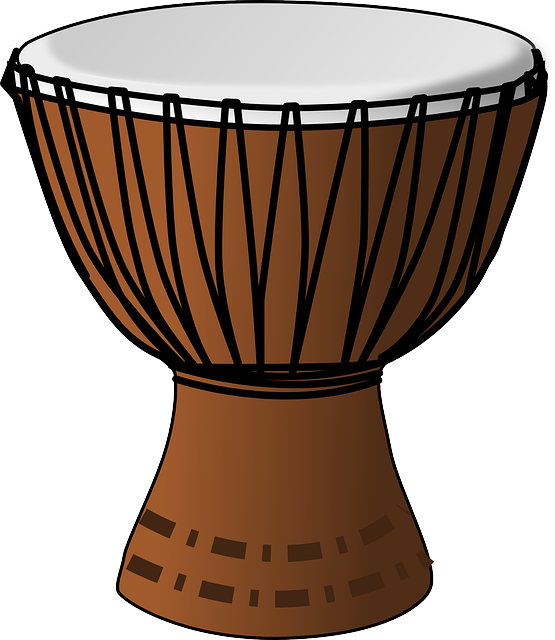 Djembe Drumming Wardli - African Drum Clip Art (555x640)