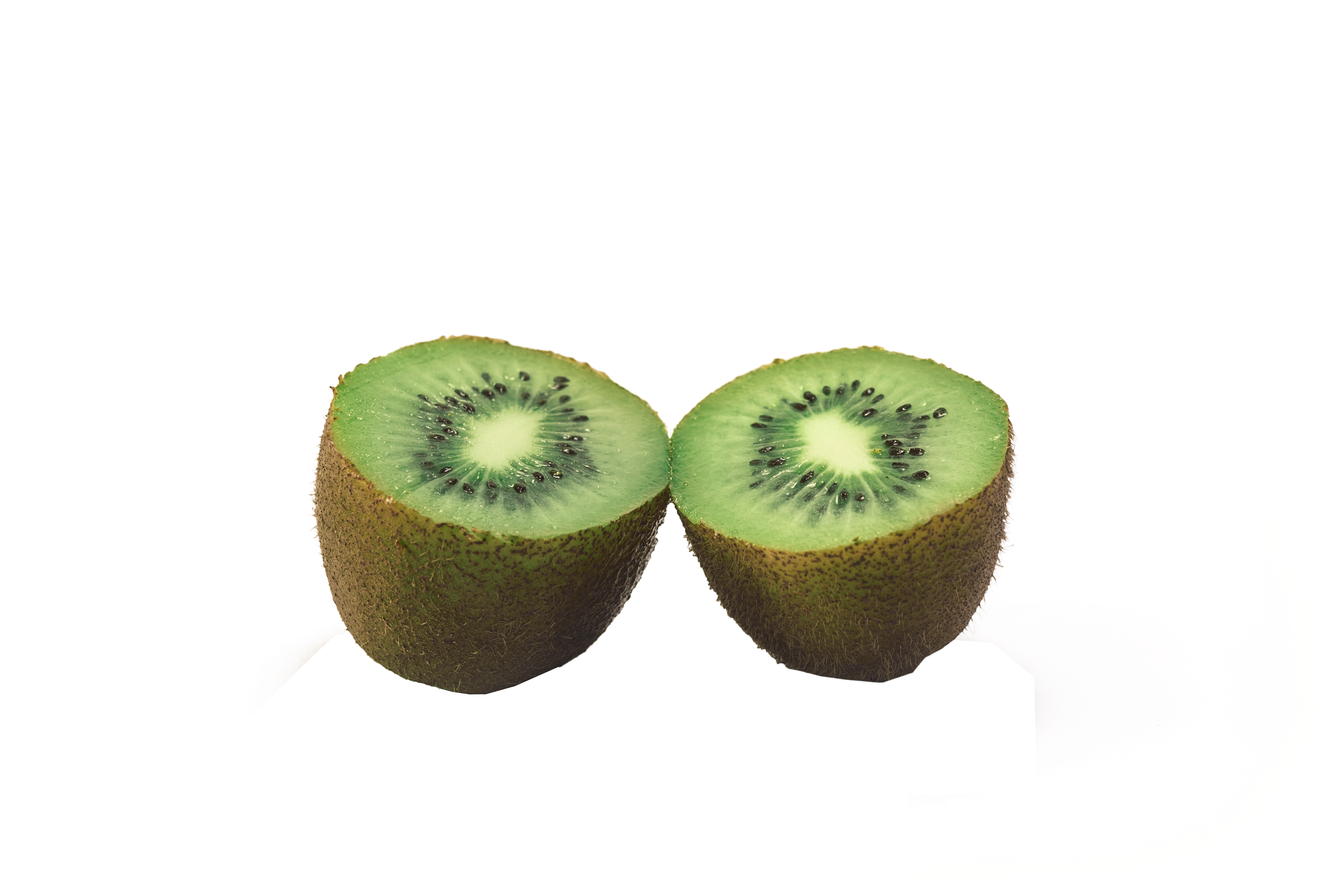 Kiwi Halved - Kiwifruit (5570x3648)