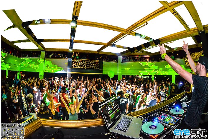 Read More About Us - Oz Night Club (735x488)