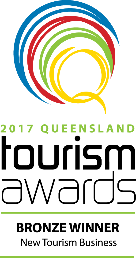 Kayak Tours Now Available - Queensland Tourism Awards Logo (580x1096)
