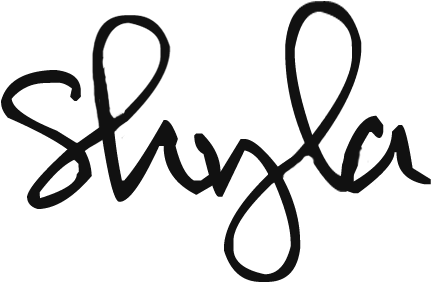 Love The Warm Glow Of Fairy Lights As Much As Me - Calligraphy (441x289)