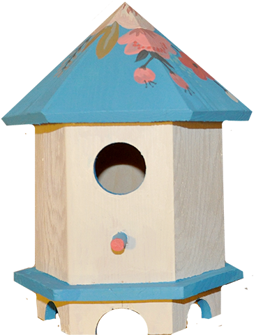 The Birdhouse Is An Extremely Well Decorated, Well - House (500x500)