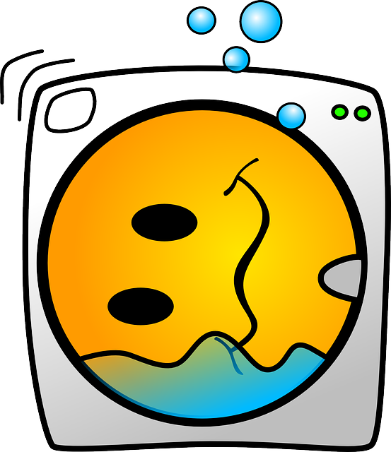 Machine Washing Laundry, Smiley, Domestic, Funny, Machine - Washing Machine Clip Art (553x640)