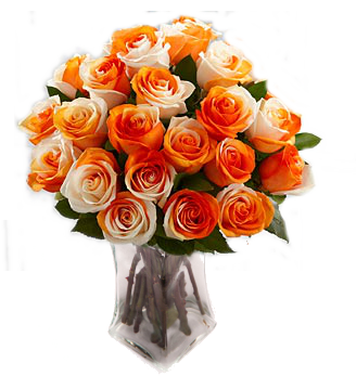 Red Rose In A Vase Bouquets The Garden Florist - Flower (380x380)