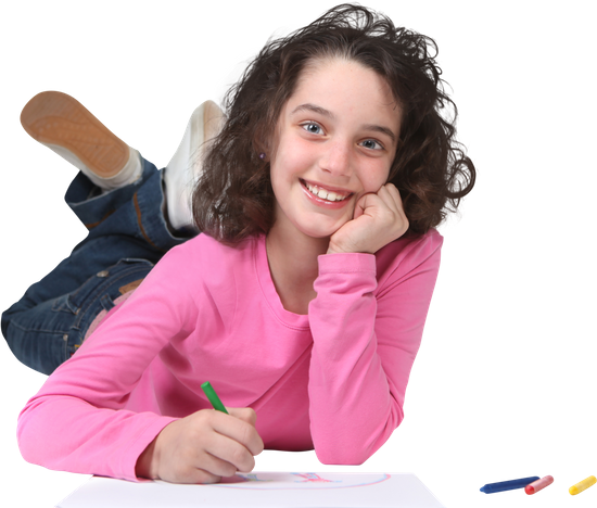 Smiling Young School Child Drawing Artwork - Criancas De Todas As Idades (550x468)