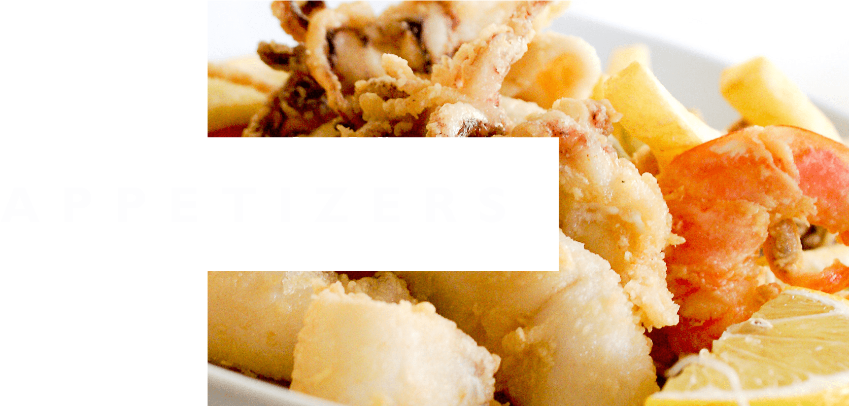 Iceberg Lettuce Topped With Tomatoes, Onions, Cucumbers, - Restaurant (1920x800)