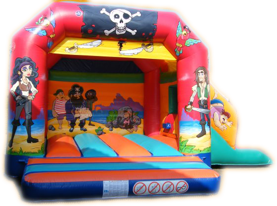 Pirates 'n' Bucaneers Combined Bouncy Castle & Slide - Inflatable Castle (560x416)