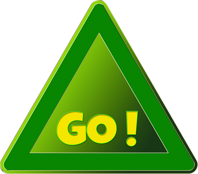 Road Sign, Attention, Shield, Los, Avanti, Before - Traffic Sign (640x562)