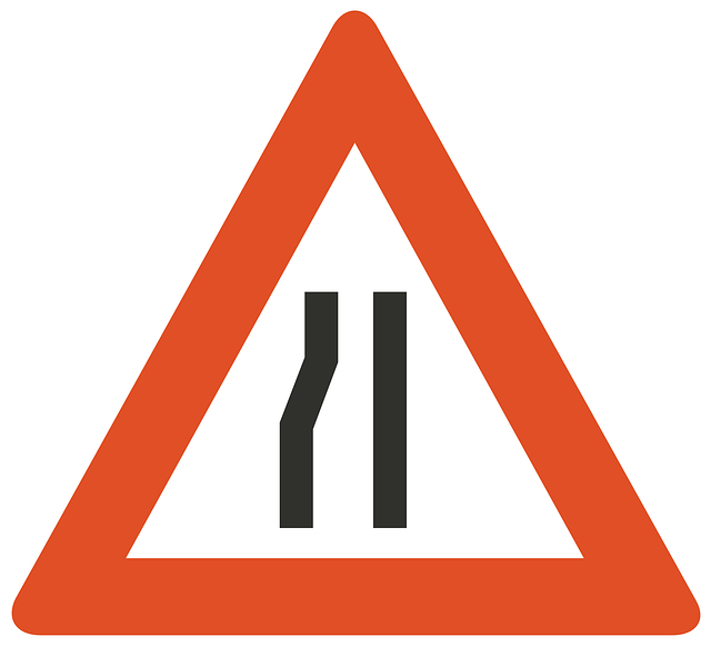 Sign, Drive, Left, Symbol, Car, Road, Information - A39 Panneau (640x582)