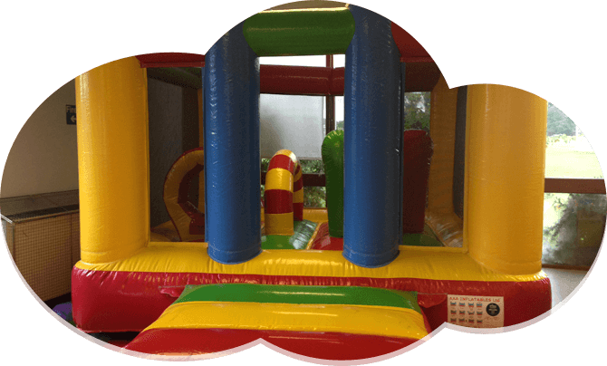 Bouncy Castles At The Cheeky Chimps Soft Play Café - Castle (670x404)