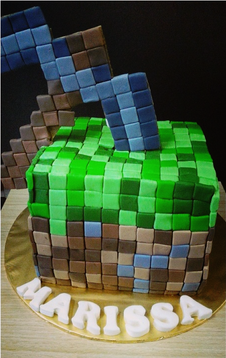 Pickaxe And Grass Block Combination Minecraft Cake - Klang Valley (720x720)