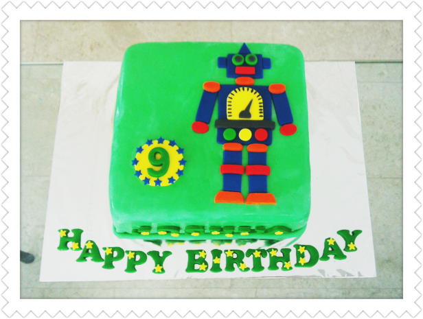 Robot Cake For Joshua's 9th Birthday - Cake Decorating (616x465)