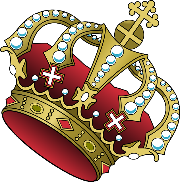 Crown Clipart Tilted - Tilted Crown (633x640)