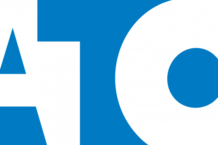 Eaton Leverages Synergy To Automate Industry Data Warehouse - Circle (740x494)