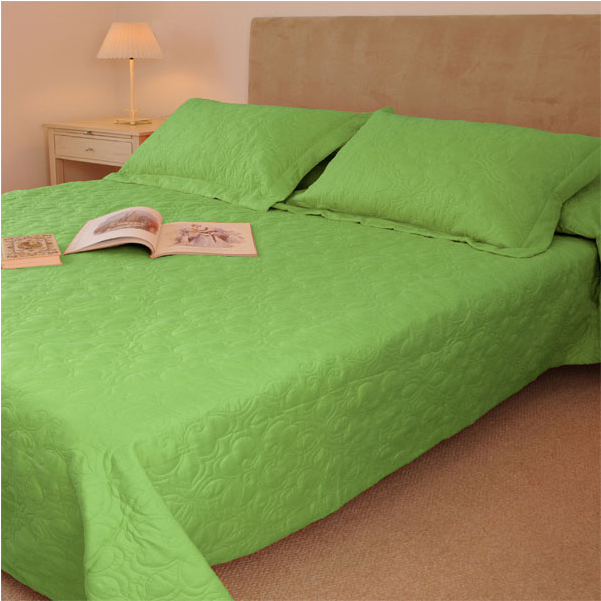 Quilt Microfibra Liso Bordado - Bed Frame (940x600)