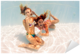 Two Girls Underwater Portrait In Swimming Pool - Immagini Ragazze Sottacqua (400x400)