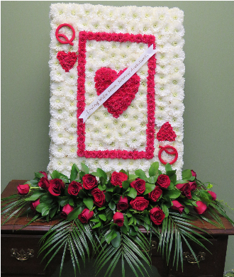 Casket Cover Queen Of Hearts In Woodbridge Nj, Floral - Queen Of Hearts Flowers (445x390)