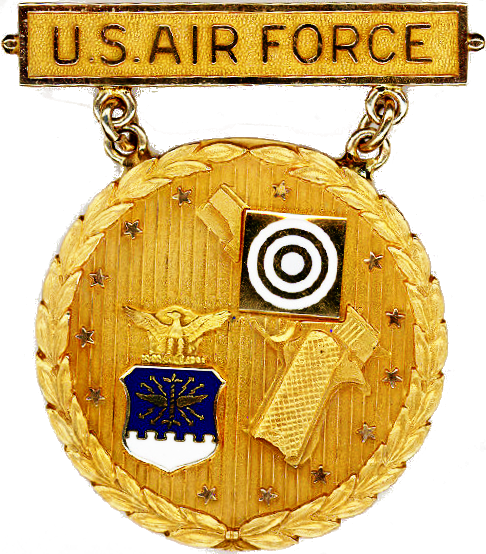 Former Usaf Gold National Eic Pistol Badge - Air Force Marksmanship Medals (486x554)