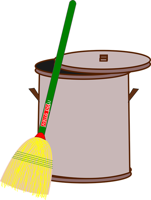 Broom And Trash Can (484x640)