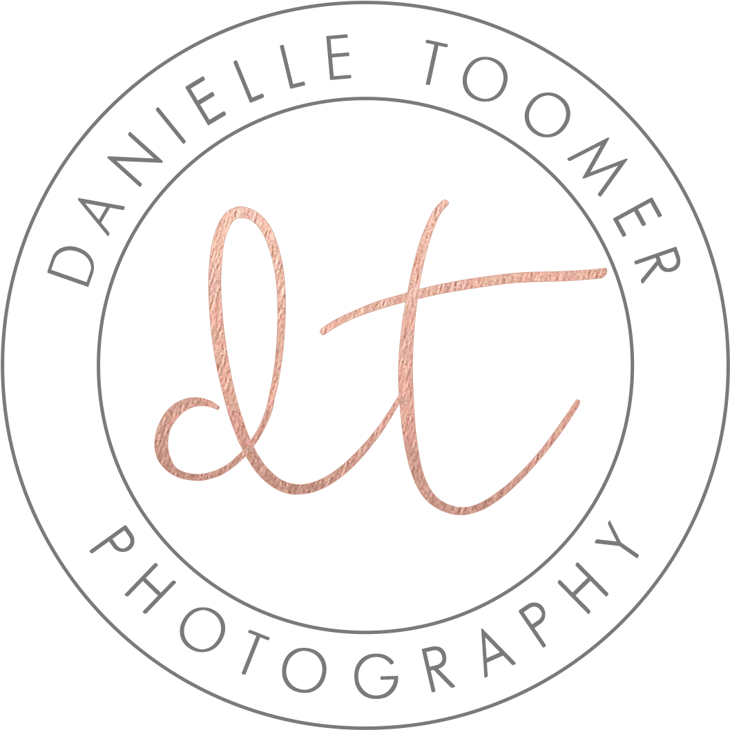 E913 Circle Logo Danielle Toomer - Circle (1113x1090)