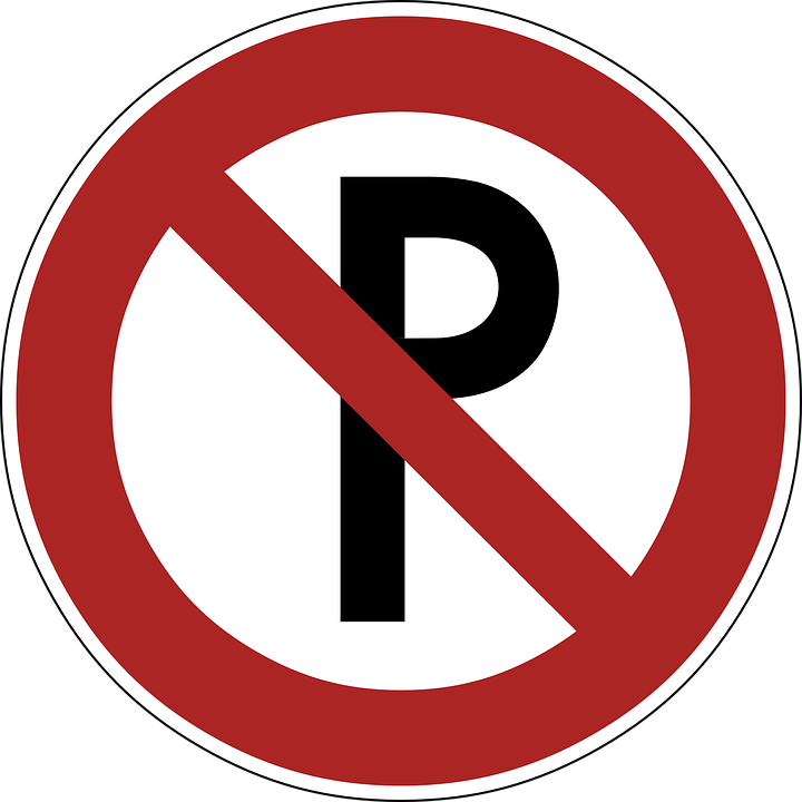 Conway, Nh The First Big Weekend With A Parking Ban - Signage On The Road (720x720)
