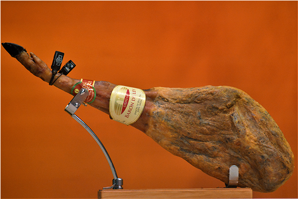 Jamón De Bellota D - Bronze Sculpture (600x600)
