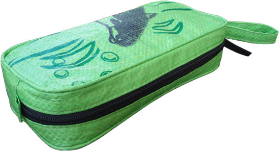 Kosmetiktaschebig - Federmappequadratisch - Federmappequadratisch - Bag (567x308)