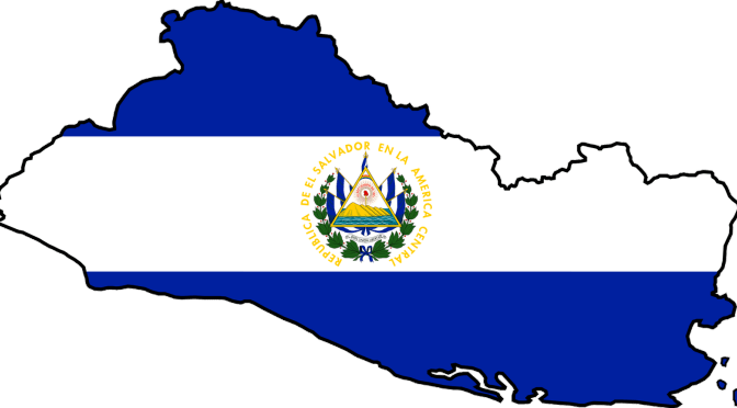 El Salvador Flag Clipart 4 By Tina - El Salvador Country Flag (672x372)
