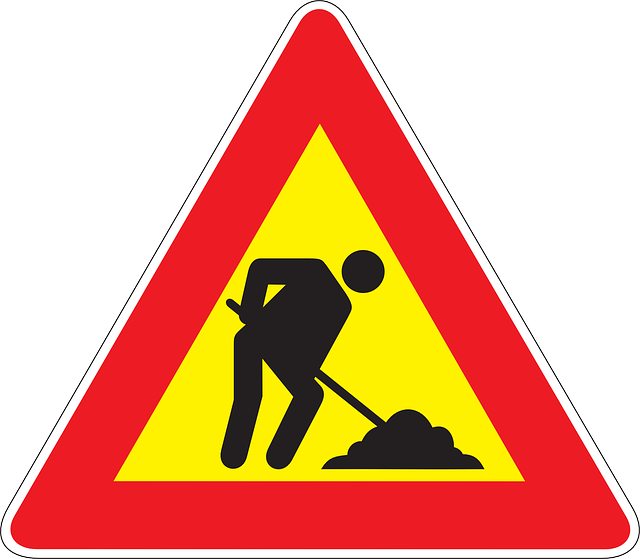 Ahead, Construction, Road, Information, Warning - Tietyö Liikennemerkki (640x559)