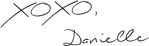 Danielle Sparkling Southerner Xoxo - Calligraphy (700x250)