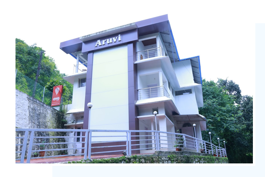 As Well As An Oxygen Rich Enthralling Atmosphere - Commercial Building (547x365)