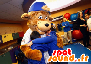 Vi Maskot Med En Hette - Clark The Cub (300x400)