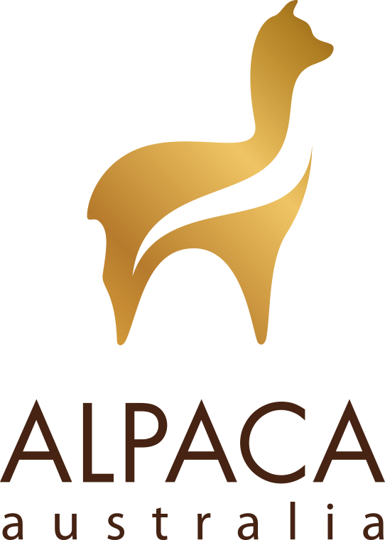Alpaca Luxury 400 Quilt - Alpaca Logo Gold (542x761)