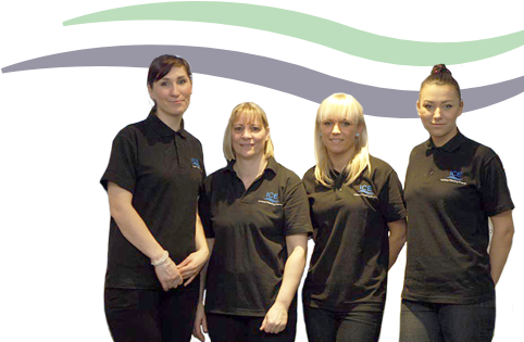 Group Of Professional Cleaners - Cleaner (634x333)