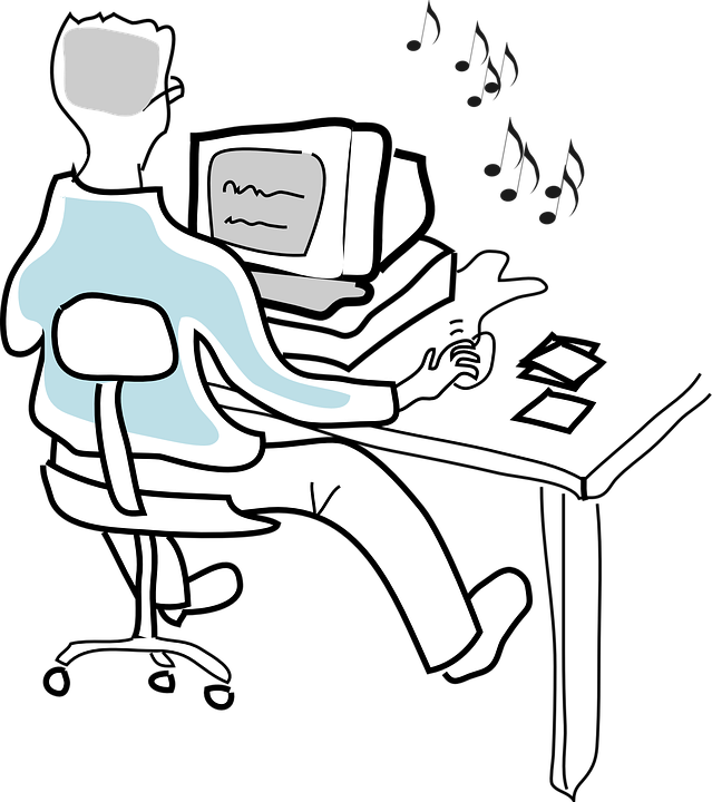 Computer Clipart Music - Music On A Computer (639x720)