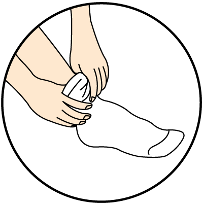 Gently Pull The Leg Part Of The Compression Sock Up - Gently Pull The Leg Part Of The Compression Sock Up (400x402)