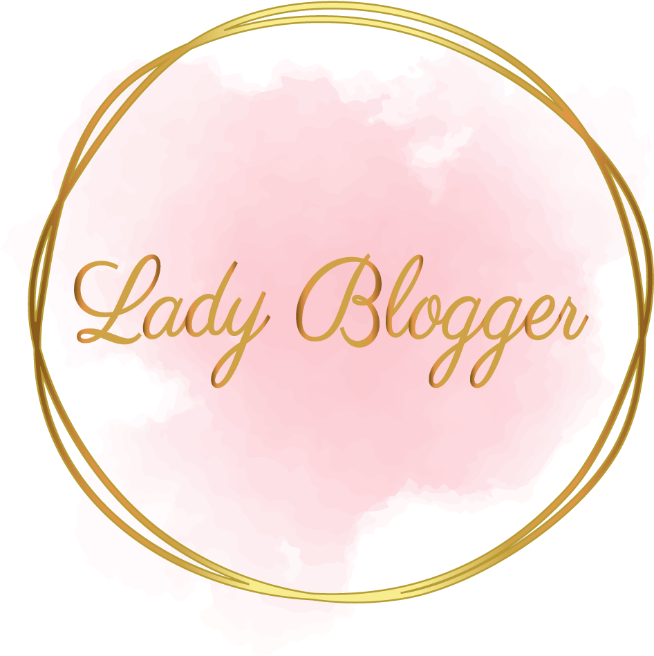 Blogging Clipart Working Lady - Illustration (1000x1004)