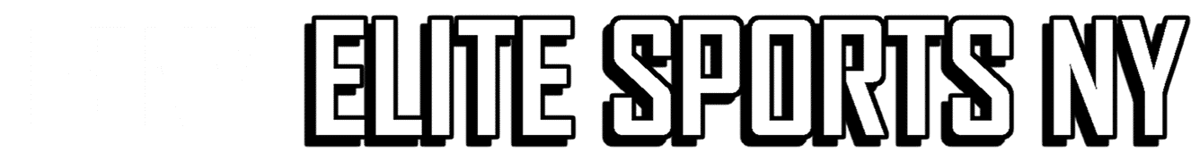 New York Giants Downed By Green Bay Packers On Sunday - Black-and-white (1343x503)
