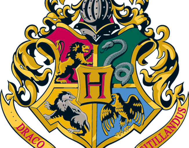 Crest Transparent Ravenclaw House - Four Houses Of Hogwarts (652x510)