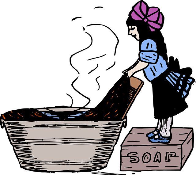 Homemade He Liquid Laundry Detergent The Wholesome - Cartoon Washing Board (640x571)