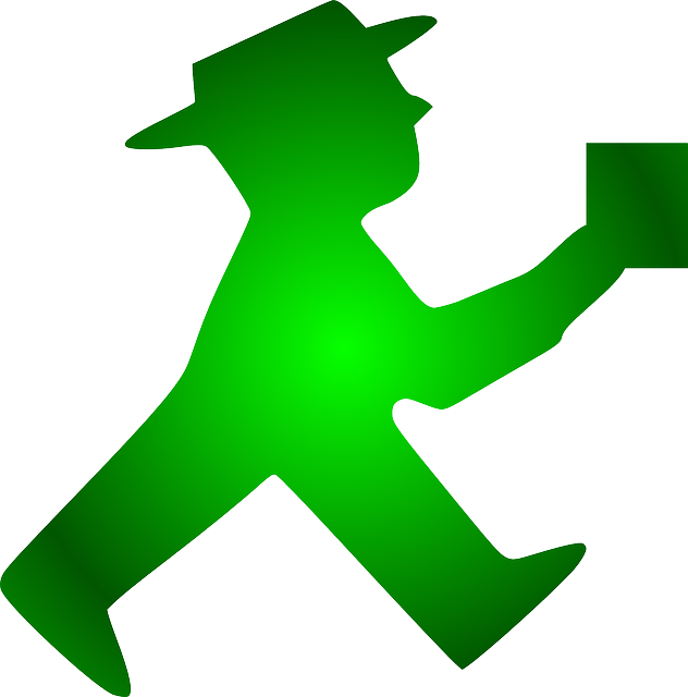 Stereotype Irish, Man, Walking, Beer, Mug, Hat, Green, - Green Man With Hat (632x640)