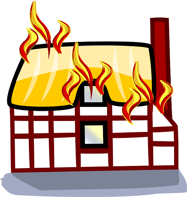 House Fire Clipart - House On Fire Cartoon (608x640)