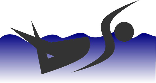 Swimming Image Clip Art Free - Person Swimming Clipart (640x339)
