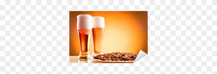 Two Glass Of Beer And Pizza Over Yellow Background - Cerveza Artesanal Con Pizza #893550