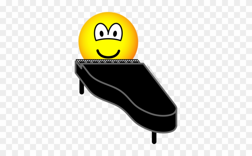 Pianist - Smiley Face Playing Piano #894675
